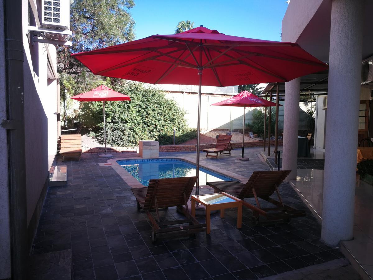 Pension Hotel Kamho Windhoek Exteriér fotografie